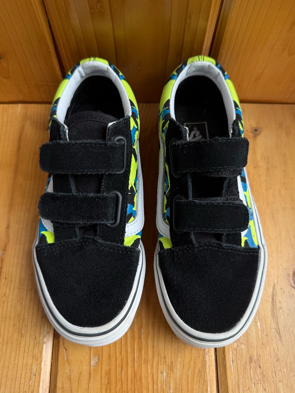 Size 1.5 Vans Kids Glow Sharks Old Skool Black & Safety Yellow Velcro Sneakers